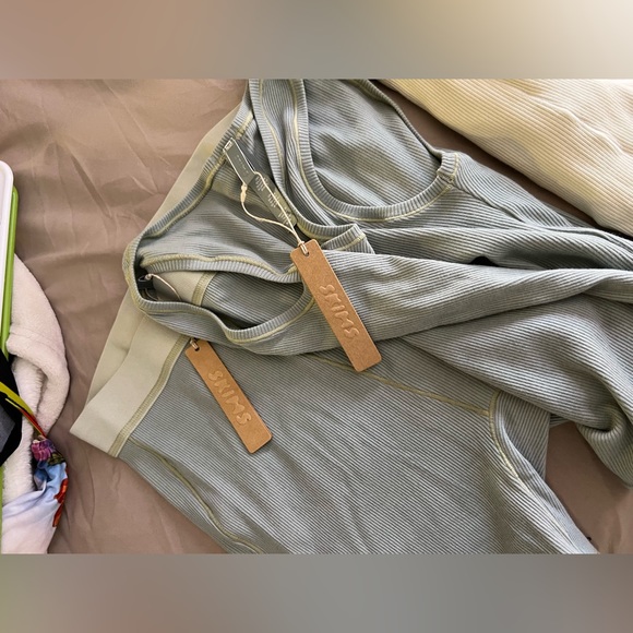 Medium skims set, cream and olive green - Picture 3 of 7